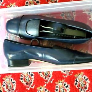 Ditto by Van Eli Pumps